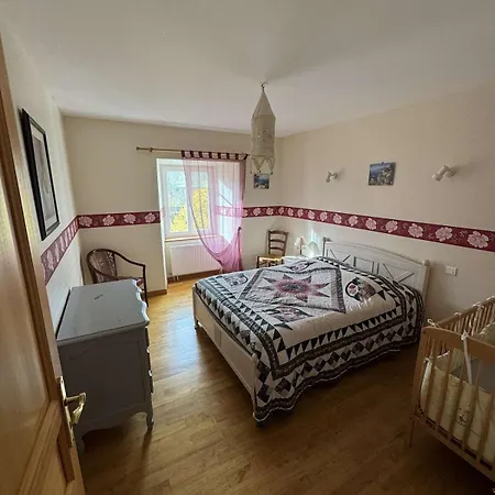 Corps De Ferme Renove Avec Gout, A 5min De Murat Ferienhaus