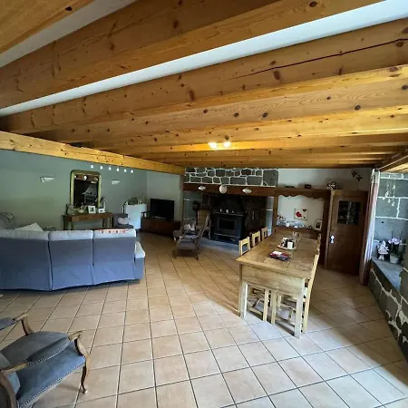 Corps De Ferme Renove Avec Gout, A 5min De Murat Ferienhaus La Chapelle-d'Aligne